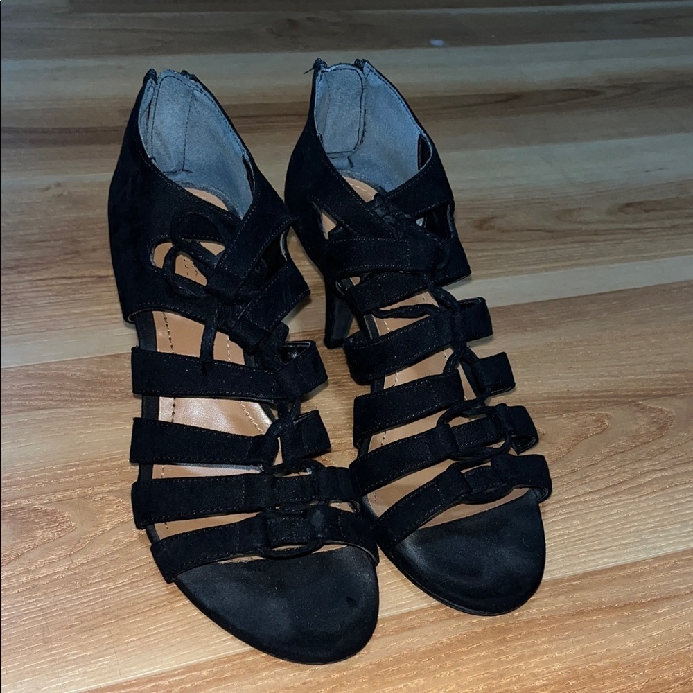 Black Strappy Women's Sandals - Picture 1 of 3